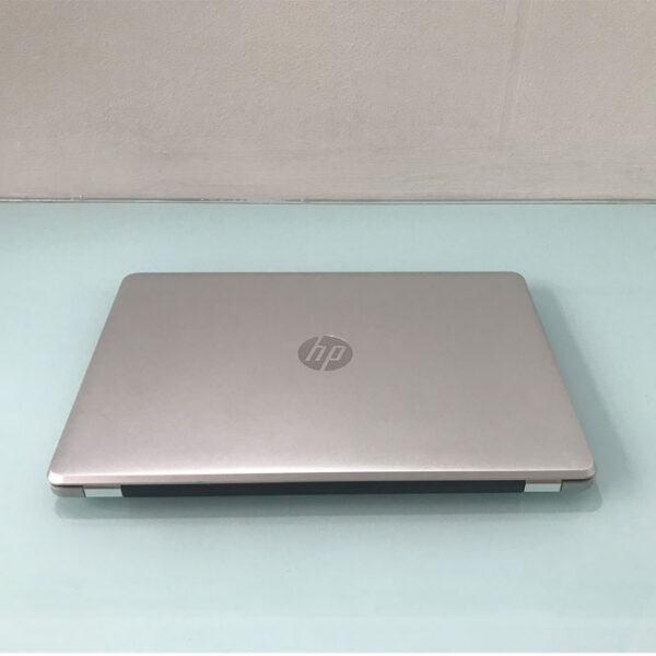 HP 15 - BS557TU