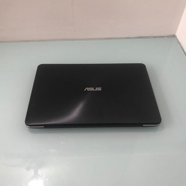 ASUS X555UJ