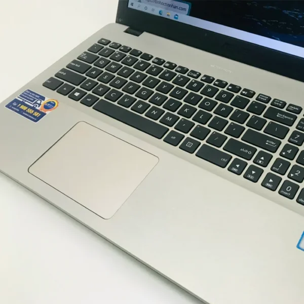 Asus X542UQ